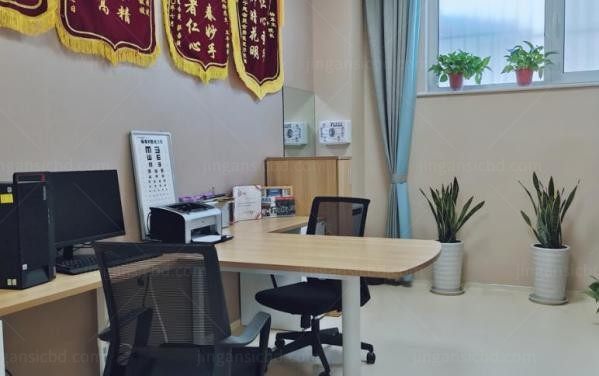 济南普瑞眼科医院办公室