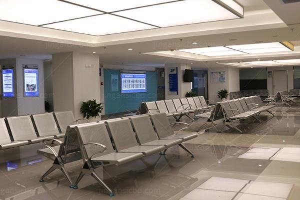西安普瑞眼科医院候诊大厅