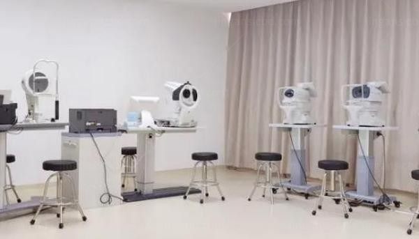 龙口正大光明眼科医院验光区