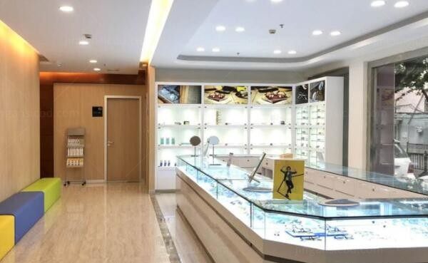 昆山爱尔眼耳鼻喉医院配镜中心