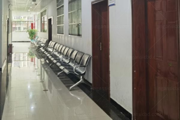 铜仁爱尔仁爱眼科医院环境图