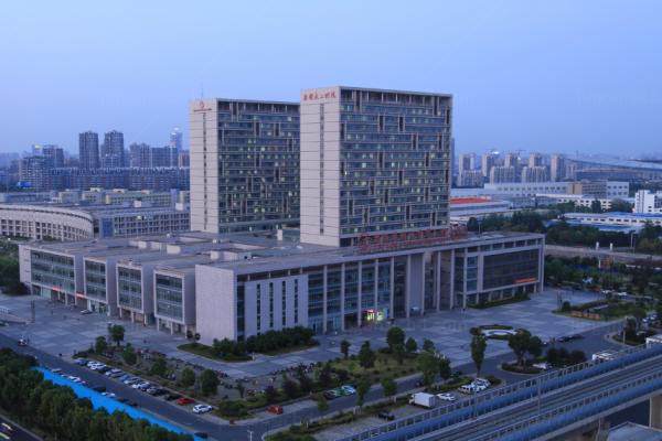 安徽医科大学第二附属医院眼科收费贵不贵？不贵，.jpg