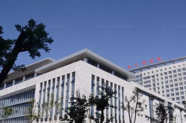 公布莱芜人民医院眼科价格表：近视手术6600|白内障3200|青光眼手术900元起www.jingansicbd.com