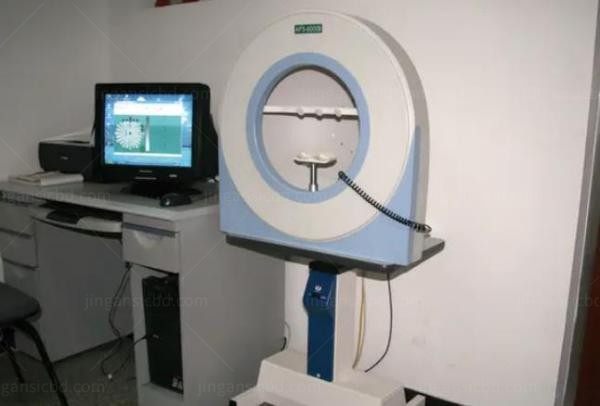 西宁光彩明天儿童眼科医院验光区