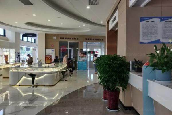 贵阳康视眼科医院www.jingansicbd.com