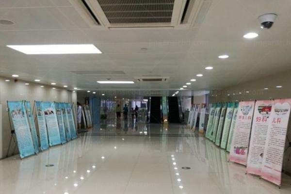 宁波市医疗中心李惠利医院眼科收费高吗www.jingansicbd.com