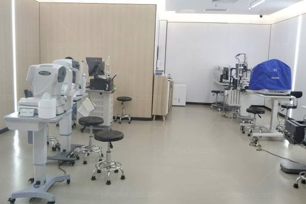 广州华厦维尔视眼科中心验光室