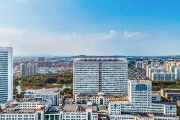 临沂市中心医院眼科收费标准公布www.jingansicbd.com.jpg