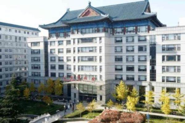 中 国中医科学院广安门医院眼科价格表www.jingansicbd.com