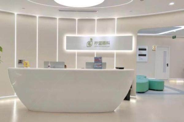 上海黄埔区眼科医院排名前三名www.jingansicbd.com