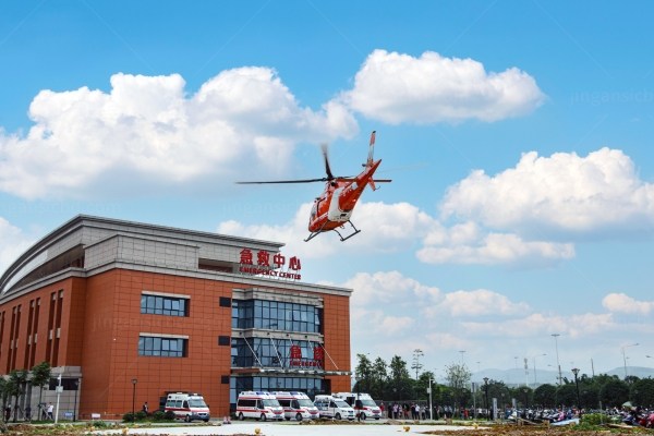 柳州市工人医院眼科激光手术多少钱？jingansicbd.com