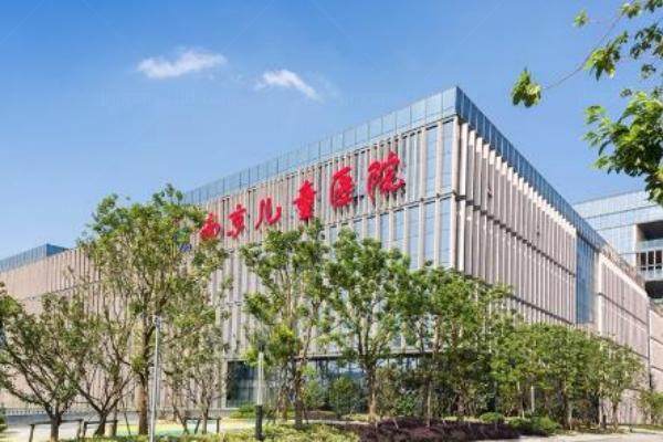 南京儿童医院眼科近视手术价格多少www.jingansicbd.com