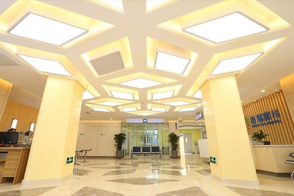 兰州普瑞眼科医院