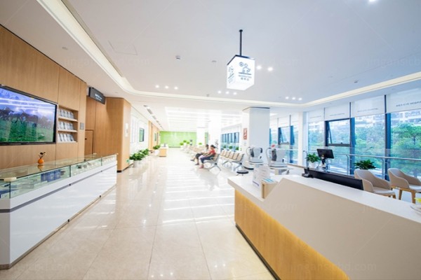 深东爱尔眼科医院收费高吗jingansicbd.com