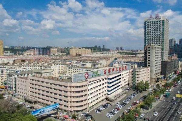 吉林市儿童医院眼科价格表：角膜塑形镜5800|儿童眼病100元起.jpg