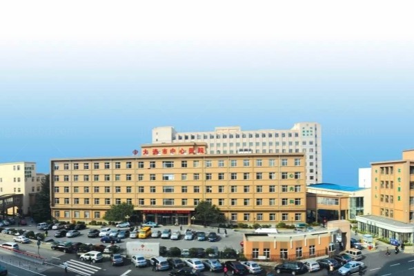 大连市中心医院眼科近视手术多少钱？jingansicbd.com