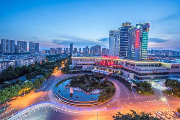 绍兴市人民医院眼科陈伟.jpg