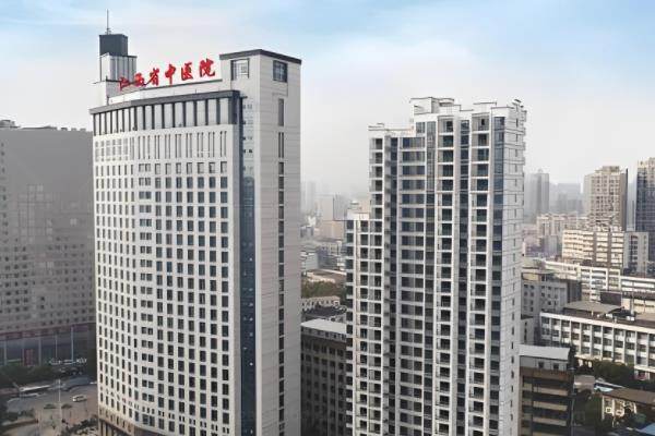 江西省中西医结合医院眼科做白内障多少钱?5000元起-31500元起+医院/医生介绍www.jingansicbd.com.jpg