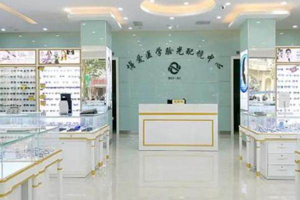 郑州博爱眼耳鼻喉医院屈光手术哪个医生好www.jingansicbd.com