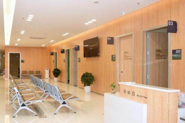 重庆万州爱尔眼科医院价格表www.jingansicbd.com