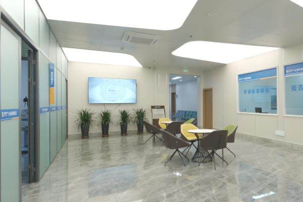 山西眼科医院全飞秒价格和半飞秒价格公布,附全飞秒手术好的医生介绍www.jingansicbd.com.jpg