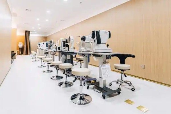 深圳悦瞳眼科好不好?陈韶红医生全飞秒技术好,附患者真实评价解析www.jingansicbd.com.jpg