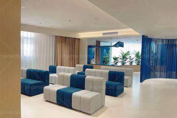 长沙蓝猫眼科医院收费高吗www.jingansicbd.com