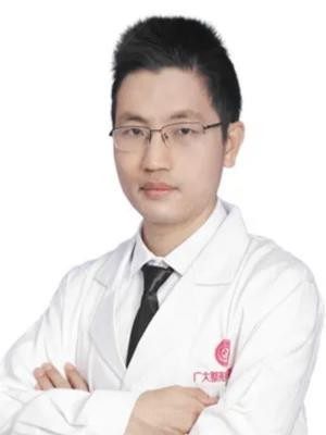 何锦泉