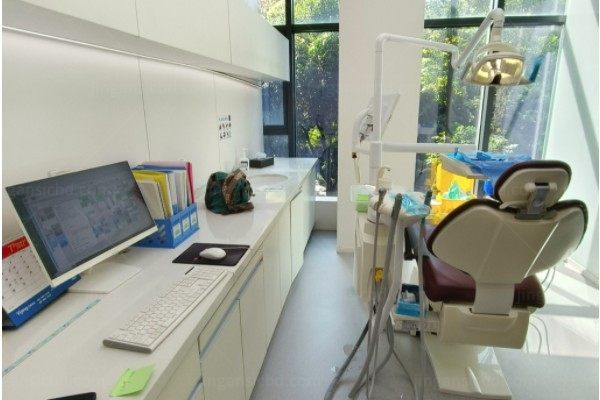 成都极光口腔门诊部诊疗室
