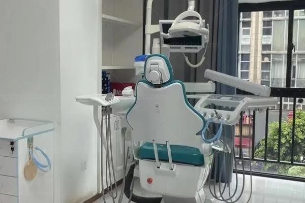 福州维乐口腔医院诊疗室
