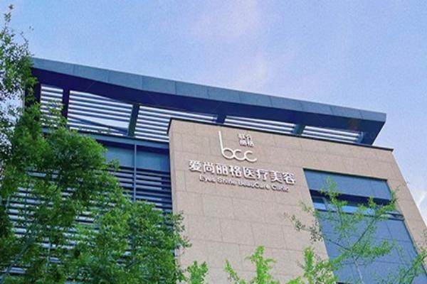 杜园园双眼皮修复技术怎么样？20年经验支撑的5万疑难修复全流程揭秘
