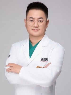 瞿健