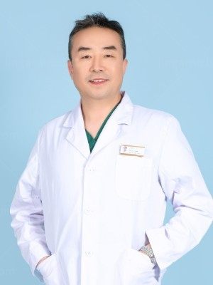 逯岩