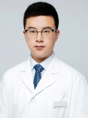 陈伟