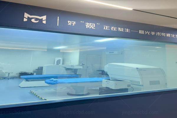 长沙蓝猫眼科医院近视手术多少钱?飞秒13800+/晶体植入27600+.jpg