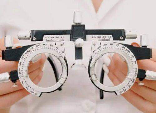 蔡司融合视觉老视手术的优势特点有哪些？实现远中近全程视力、安全性高恢复快、定制实施案例多！